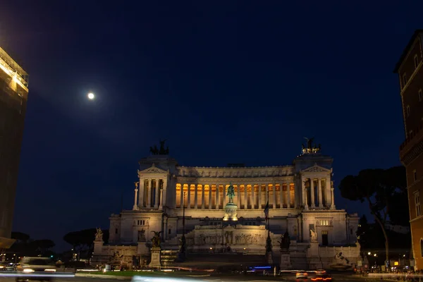 Rome Italië Piazza Venezia Staat Het Nationaal Monument Gewijd Aan — Stockfoto