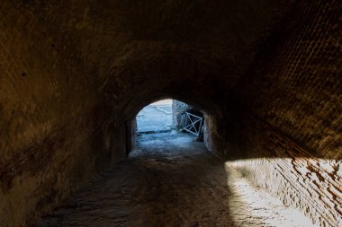 Pozzuoli, Napoli, İtalya. 20 Ağustos 2019. Flavian Amfitiyatrosu bugün hala var olan iki Roma amfi tiyatrosundan biri..
