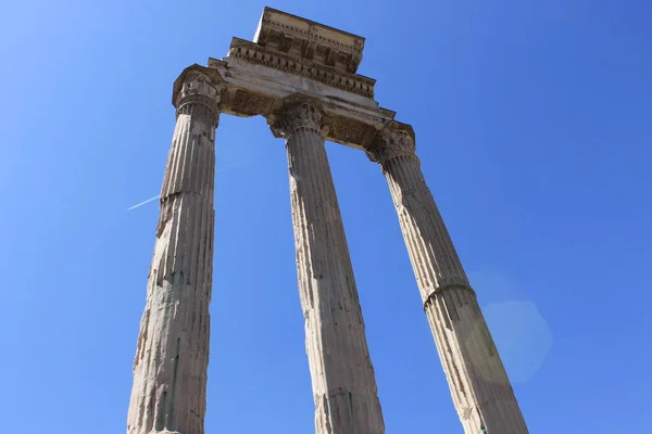 Antigua Ciudad Roma Encuentra Templo Saturno Visible Hoy Los Foros —  Fotos de Stock