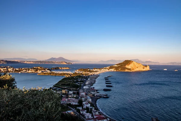 Panorama Playa Miseno Montaña Miseno Con Lago Bacoli Detrás Una — Foto de Stock