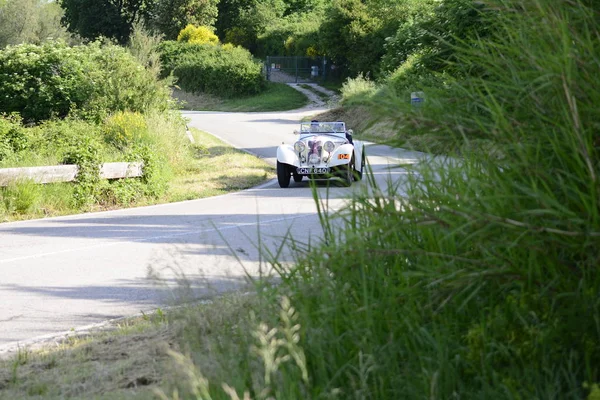 イタリア ペーザロ バルトロが 2018 ラリー Mille Miglia 2018 有名なイタリアの歴史的レース 1927 — ストック写真