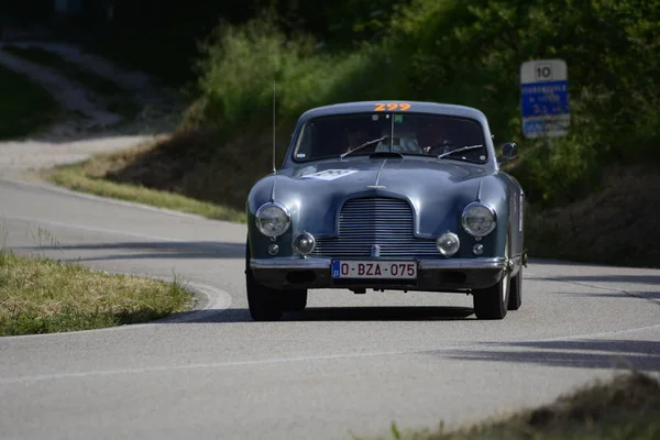 Pesaro Colle San Bartolo Italy 2018 Aston Martin Vantage1953 Старый — стоковое фото