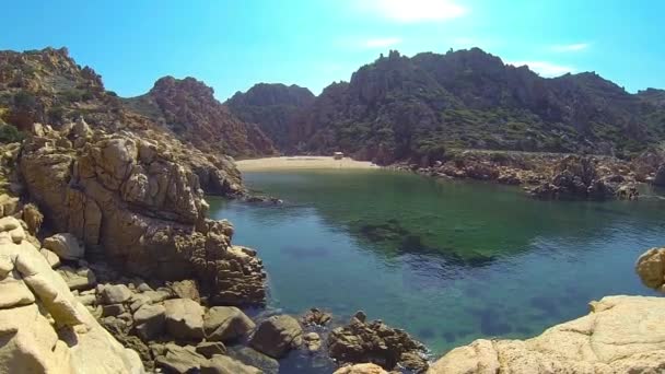 Cossi Bay Costa Paradiso Sardinien Island Italien Sommaren 2018 — Stockvideo