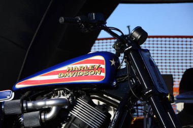 Pesaro Porto, İtalya - Haziran 13-2018: Harley Davidson bisikletçileri Beach Fest Pesaro