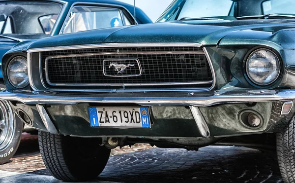 Fano Lido Italy 2018 Старинный Мустанг Старый Автомобиль Исторической Экспозиции — стоковое фото