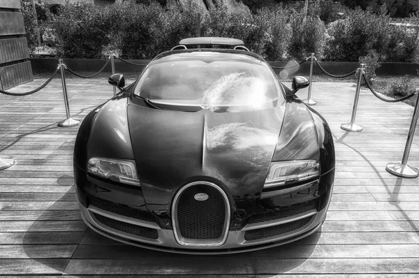 Itália Agosto 2018 Vista Frontal Super Carro Bugatti Veyron Exposição — Fotografia de Stock