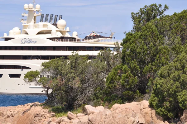 Porto Cervo Sardunya Ağustos 2018 Helikopter Dilbar Ile Motor Yat — Stok fotoğraf