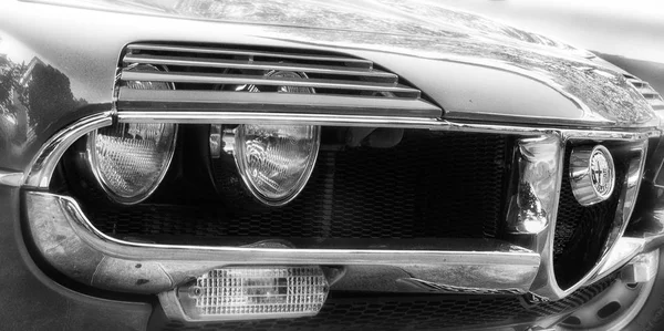 Ancona Talya 2018 Ayarla Alfa Romeo Montreal 1976 Eski Araba — Stok fotoğraf