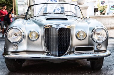 Ancona, İtalya - 23-2018 ayarla: Lancia Aurelia eski araba