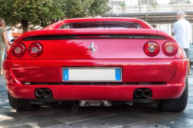 Ancona, İtalya - 23-2018 ayarla: Ferrari 355 Gts eski araba