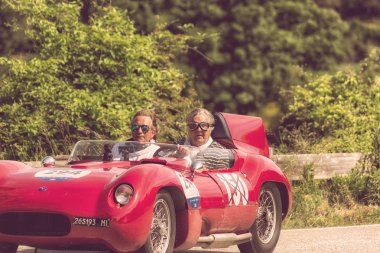 O.S.C.A MT4 1100 AD 2VALENTINI 1953 