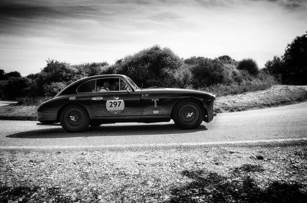 Pesaro Colle San Bartolo Talya Mayıs 2018 Aston Martin 1953 — Stok fotoğraf