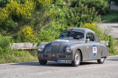 Pesaro Colle San Bartolo, İtalya - Mayıs 17-2018: Fiat 1100 S Mm Berlinetta 