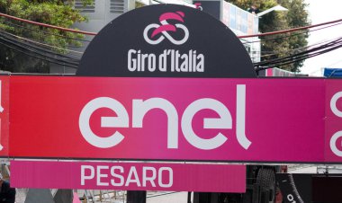 Pesaro İtalya - 19 Mayıs 2019 : İtalya Bisiklet Bisiklet I.Ş.'nin 102.