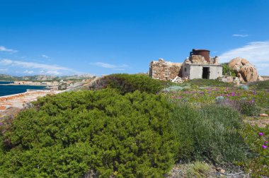 Fortezza Bastiani tahkimat Caprera Adası Sardunya İtalya