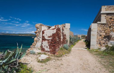 Fortezza Bastiani tahkimat Caprera Adası Sardunya İtalya