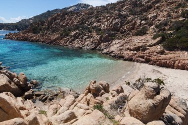 Caprera yaz İtalya adasında güzel Cala Coticcio 2019