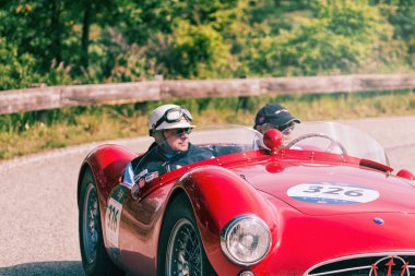 Maserati A6gcs/53 Fantuzzi 1954 ralli Mille Miglia eski bir yarış arabası 2018 ünlü İtalyan tarihi yarışı (1927-1957) 