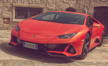 Porto Cervo, İtalya - 13 Ağustos 2019 : Spor otomobil Lamborghini in porto cervo