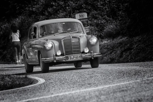 Pesaro Colle San Bartolo Italy 2018 Mercedes Benz 220 1955 — стоковое фото