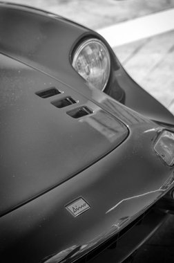 Pesaro, İtalya - set 29, 2019: Ferrari Dino rallide eski bir yarış arabasında sergileniyor