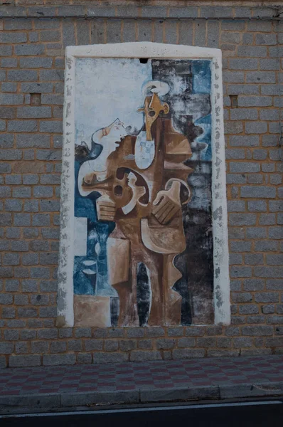 Orgosolo イタリア Agosto 2020 オルゴッロの壁画1969年頃から壁の絵はサルデーニャの政治闘争と国際問題の異なる側面を反映しています — ストック写真