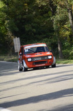 Pezo, İtalya - 11 Ocak 2020: SAN BARTOLO PARK VINTAGE CAR FIAT 127 