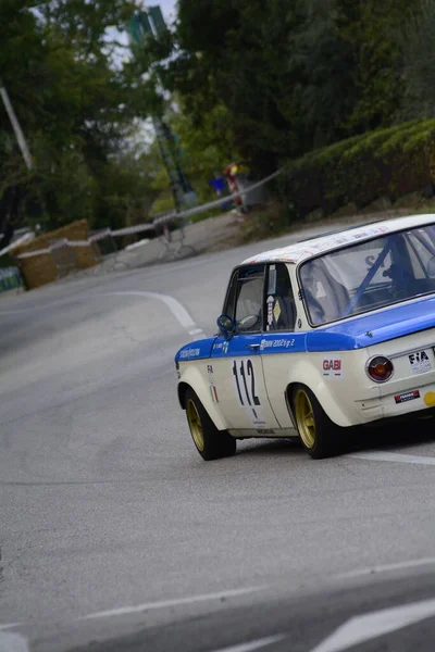 Pesaro Colle San Bartolo Włochy Ott 2019 Bmw 2002 Starym — Zdjęcie stockowe