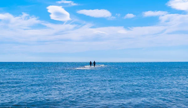 Couple Lovers Holding Hands Walking Middle Sea Sunny Summer Day — Stock Photo, Image