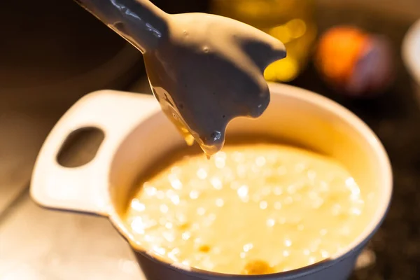 Mixing Dough Cake Bowl Hand Blender Prepare Recipe Prepare Homemade — Stock Photo, Image