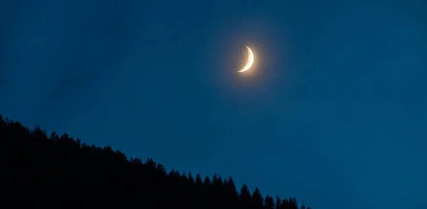 Landschap Het Blauwe Uur Met Het Warme Licht Van Maan — Stockfoto