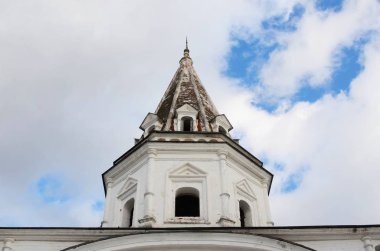 Arka kapı. Izmailovo malikanesi