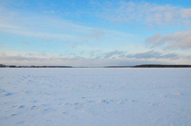 Volga Nehrinin Uglich rezervuar