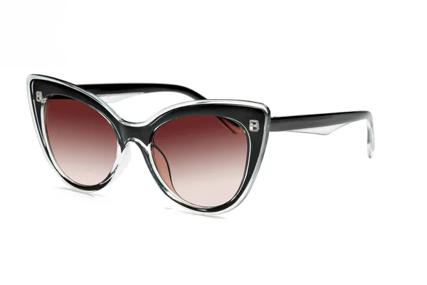 Glamouröse Sonnenbrille Für Frauen Auf Weißem Hintergrund — Stockfoto
