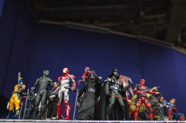 Saint Petersburg, Rusya - 27 Nisan 2019: aksiyon figürleri. Marvel filminden Star Wars karakterleri ve süper kahramanlar