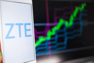 Saint Petersburg, Rusya - 27 Mayıs 2019: Zte securities Analytics, konsept.