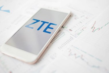 Saint Petersburg, Rusya - 27 Mayıs 2019: Zte securities Analytics, konsept.