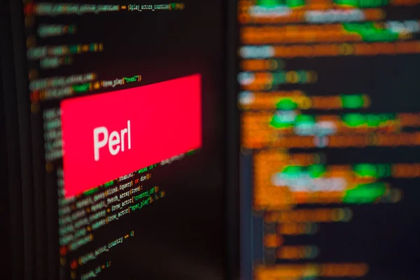 Programmeringsspråk, perl inskription på bakgrunden av datorkod. — Stockfoto