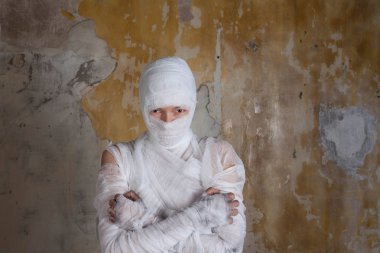 Cadılar Bayramı görüntü, bandaj mumya, ölü efsanevi karakter dirildi.