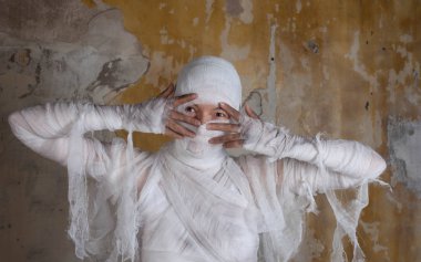 Cadılar Bayramı görüntü, bandaj mumya, ölü efsanevi karakter dirildi.