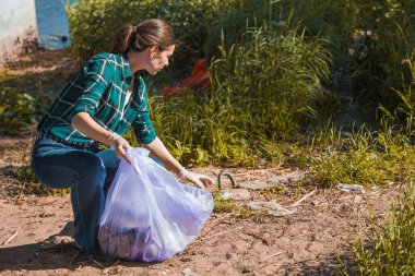 Gezegenimizle ilgileniyor. Çöp toplama ve sınıflandırma. Doğadaki çöp sorunu.,