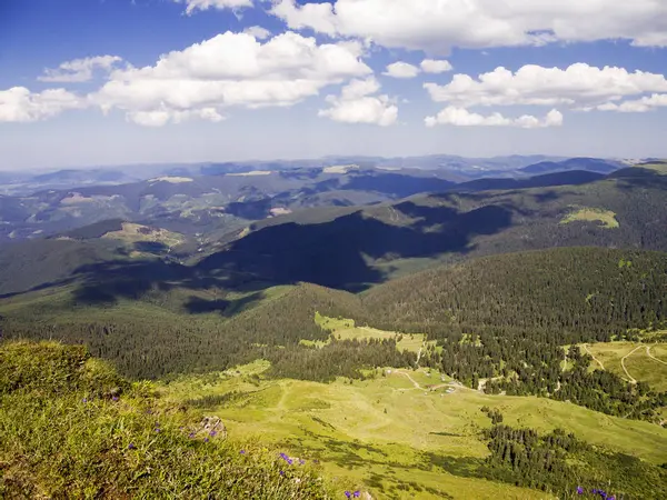 Paisaje Los Cárpatos Vista Desde Montaña Petros Verano Europa Tierra —  Fotos de Stock