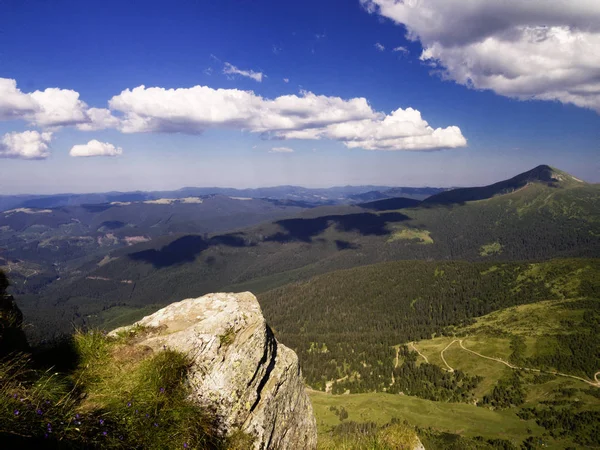 Paisaje Los Cárpatos Vista Desde Montaña Petros Verano Europa Tierra —  Fotos de Stock