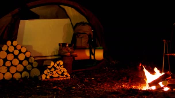 Camping Tűz Éjjel Vadonban Clasic Kemping — Stock videók