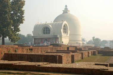 Parinirvana Stupa ve Tapınağı, Kushinagar, Hindistan