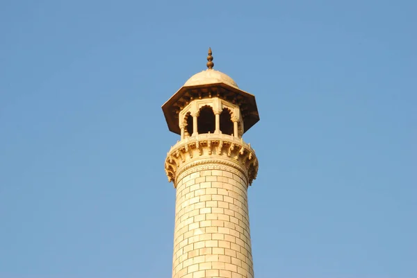 Turm taj mahal in agra, indien — Stockfoto