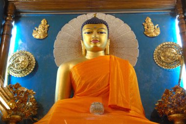 Mahabodhi Tapınağı içinde altın buda, Bodhgaya, Bihar, Hindistan.