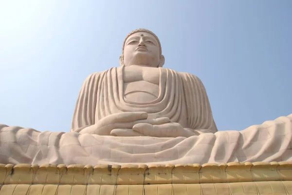 Óriás kő nagy Buddha-szobor Bodh Gaya Indiában — Stock Fotó