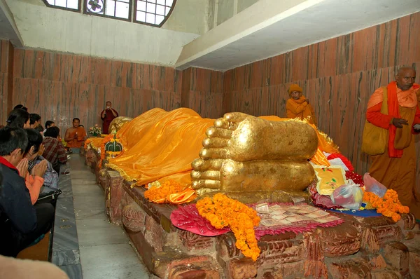 库希纳加尔 2006年12月3日 印度印度北方邦马哈帕里尼瓦纳寺的佛像 — 图库照片
