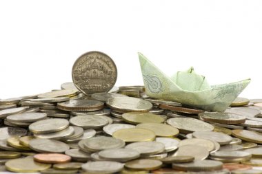 Tayland para sikke ve fatura w origami yelkenli katlanmış